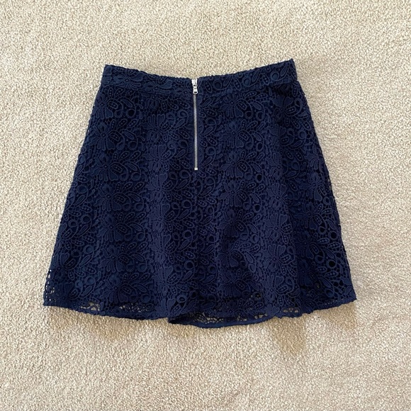 Club Monaco Lace Skirt - Picture 2 of 3